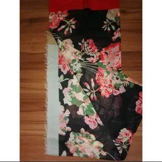 روسری نخی قواره دار