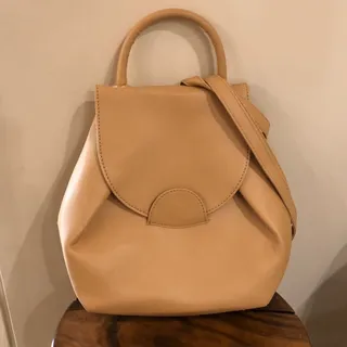 کیف کوله کرم
