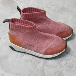 کفش کتونی زارا