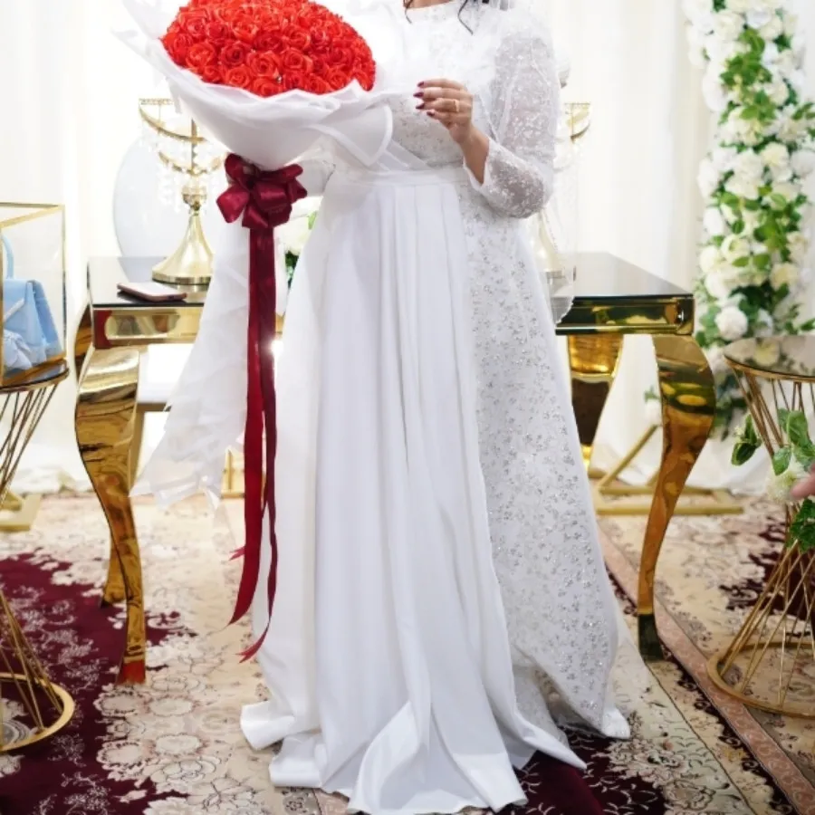 لباس عقد