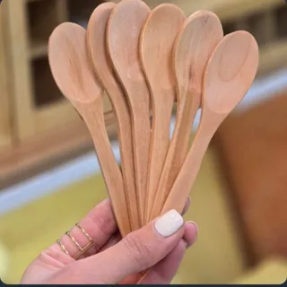 قاشق چوبی