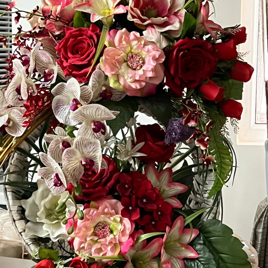سبد گل مصنوعی
