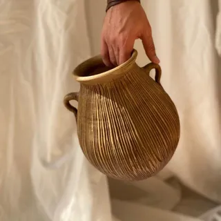 گلدان سفالی پتینه شده