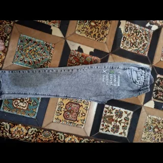 شلوار لی بچگانه