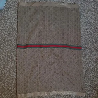 شال گوچی