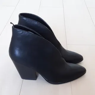بوت زنانه