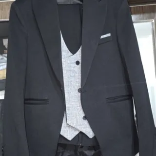 کت و شلوار و جلیقه مشکی