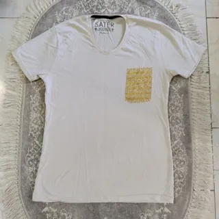 تیشرت سفید