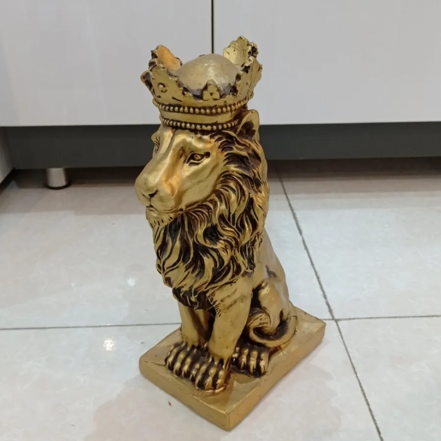مجسمه شیر