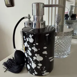 جای مایع دستشویی ایتالیای