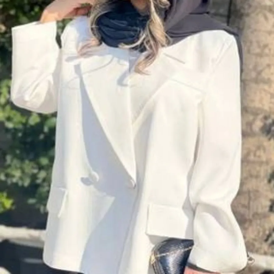 کت سفید