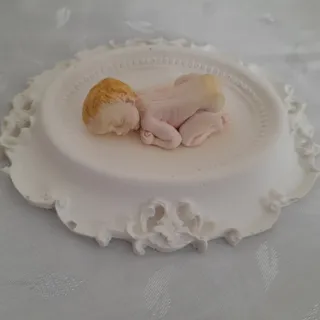 قاب مجسمه نوزاد