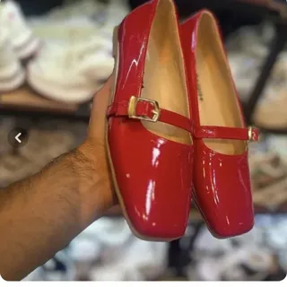 کفش ورنی قرمز