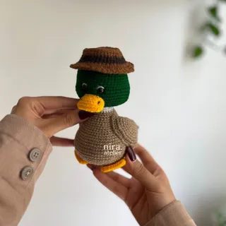 عروسک دستبافت