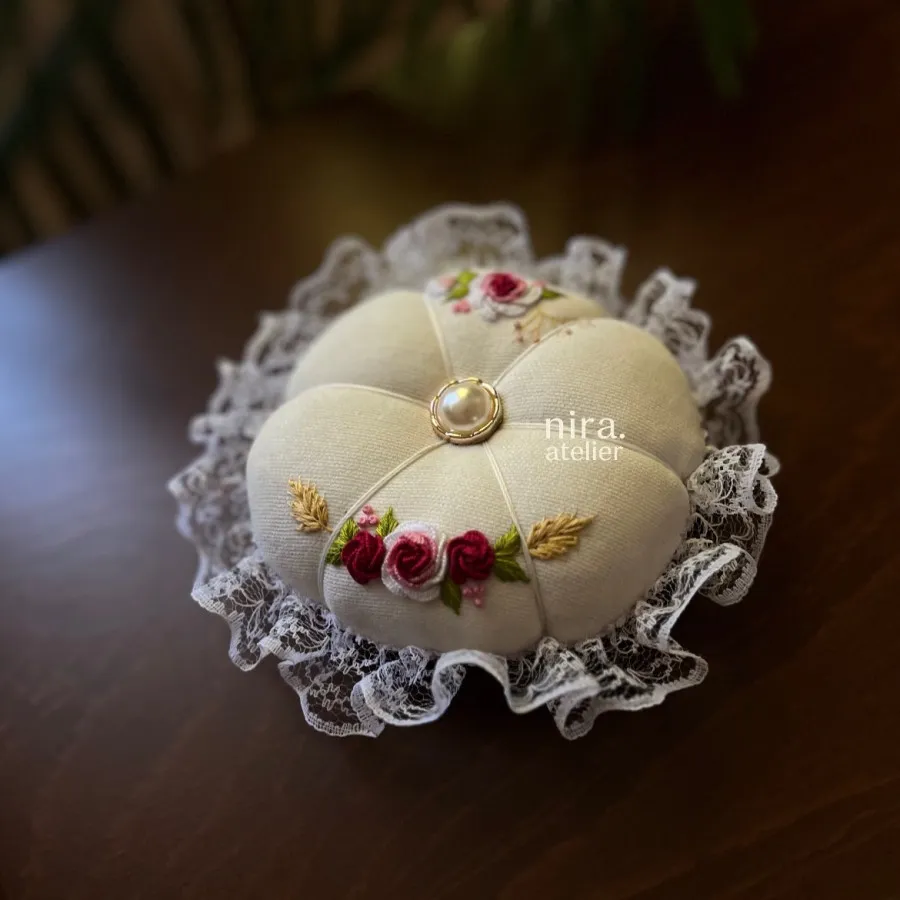 جاسوزنی گلدوزی شده