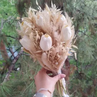 دسته گل عروس فرمالیته