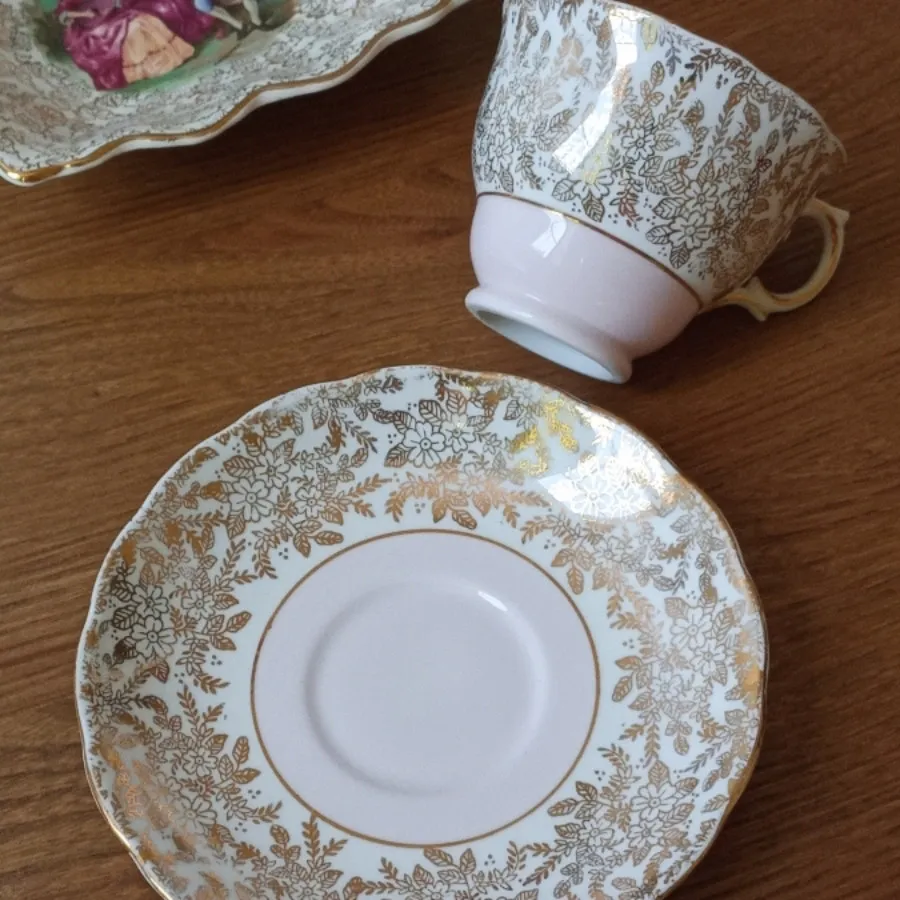 فنجان نعلبکی انگلیسی