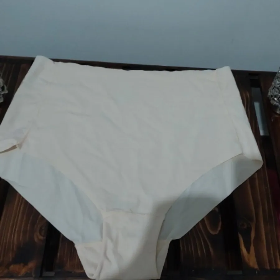 شورت زنانه