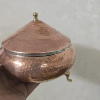 شکلات خوری در دار مسی