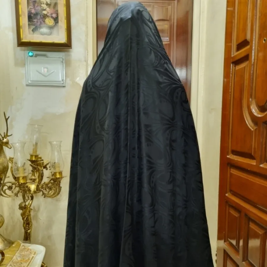 چادر مشکی طرحدار