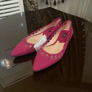 کفش منگو