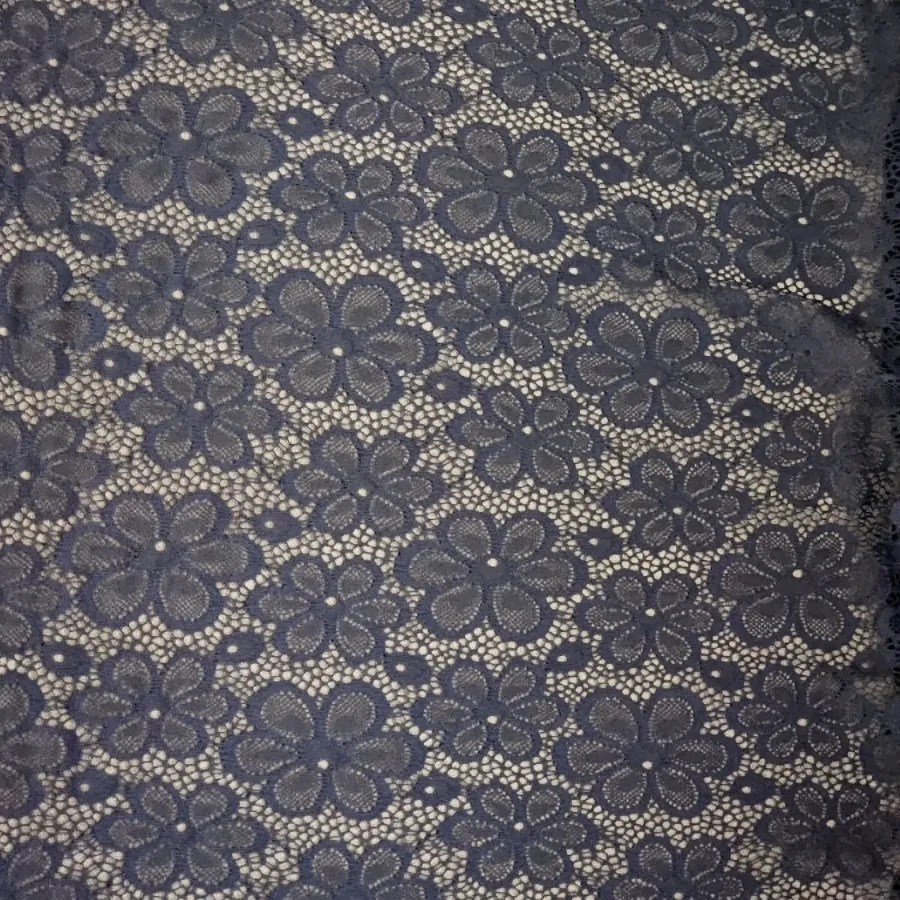 پارچه گیپور تیکه مونده