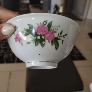 کاسه گل سرخ