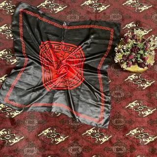 روسری ورساچه