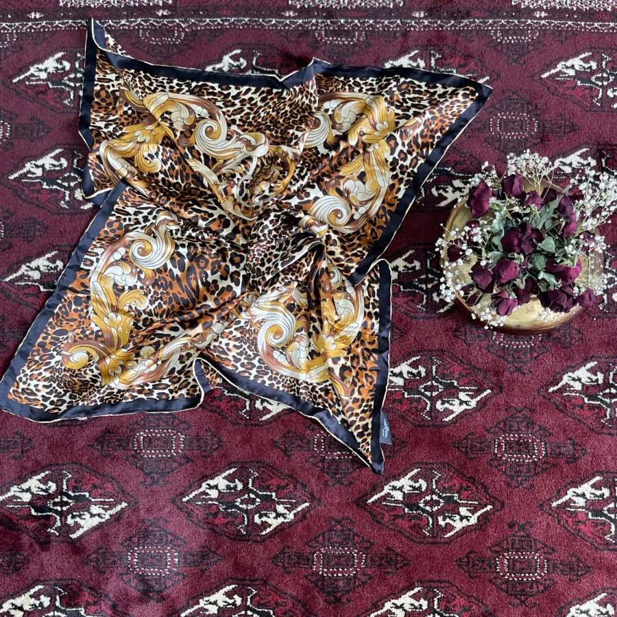 روسری ساتن