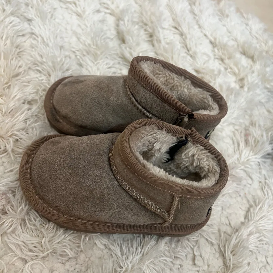 کفش بچگانه خارجی مدل آگ