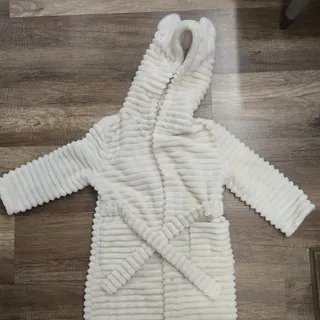 حوله تنپوش سفیدmothercare