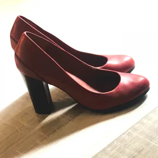 کفش قرمز luxury rebel