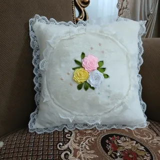 کوسن رباندوزی شده