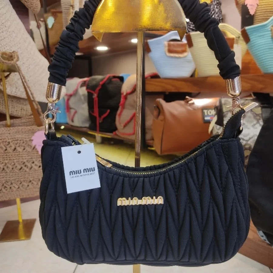 کیف miu miu