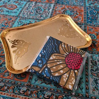 سینی و زیر لیوانی