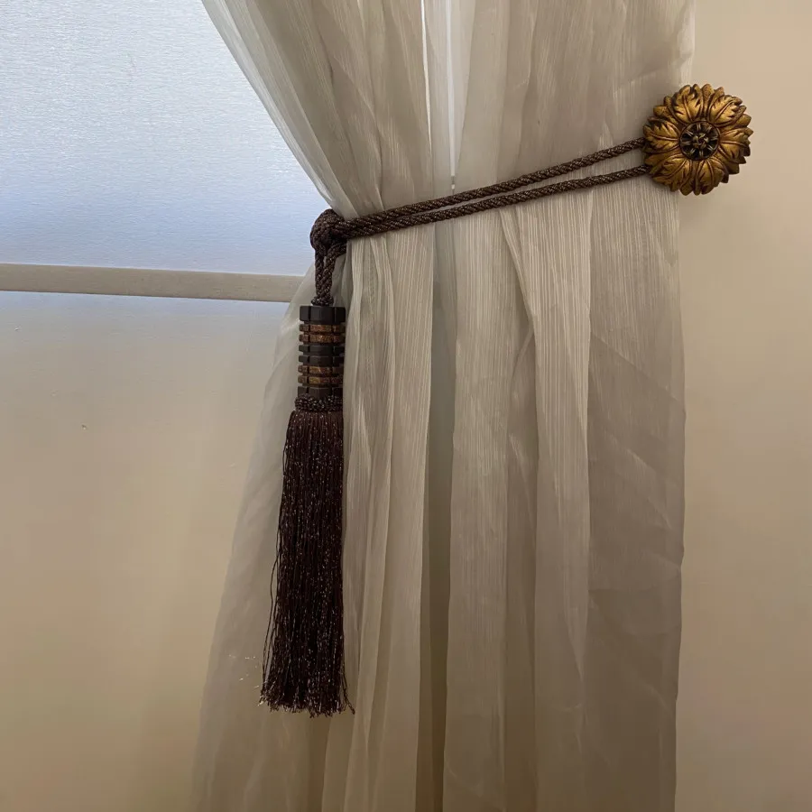 اویز پرده