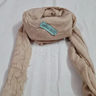 روسری قواره دار کرمی