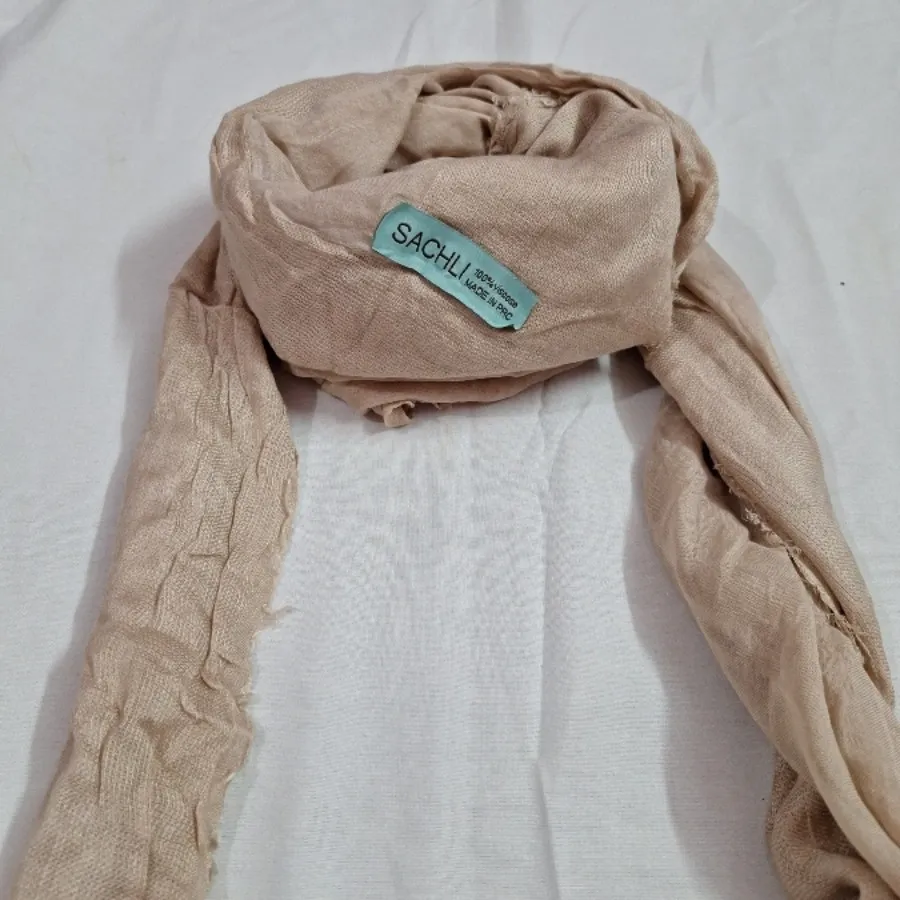 روسری قواره دار کرمی