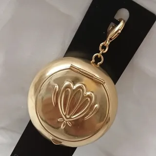 آویز یا چارم وارداتی