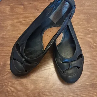 کفش طبی زنانه