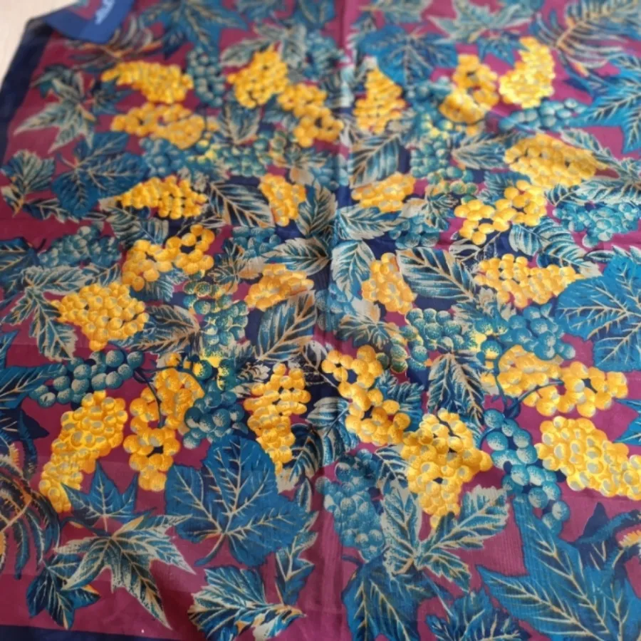 روسری کوتاه ،دستمال گردن