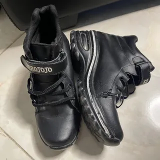 بوت لژدار اورجینال جوجو