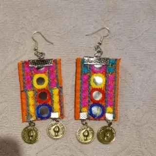 گوشواره رشتی دوزی
