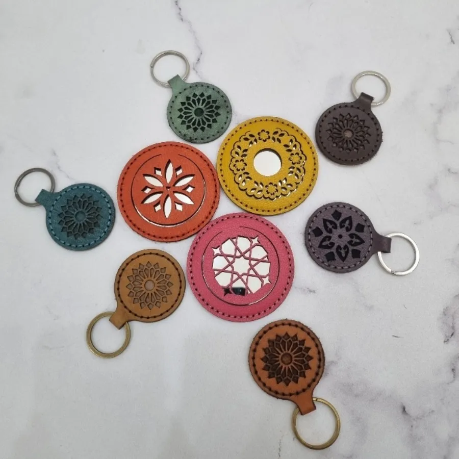 آینه چرمی