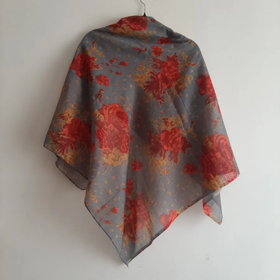 روسری طوسی قرمز نو