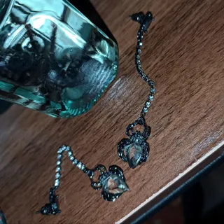 گوشواره گاثیک عنکبوتی