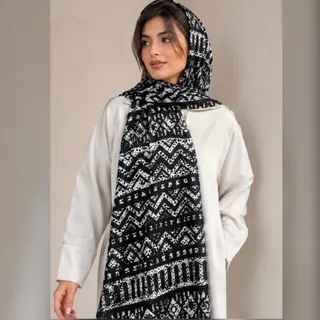شال سفید مشکی