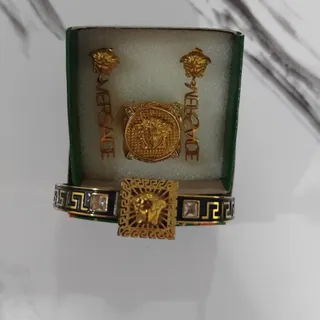 سرویس ورساچه