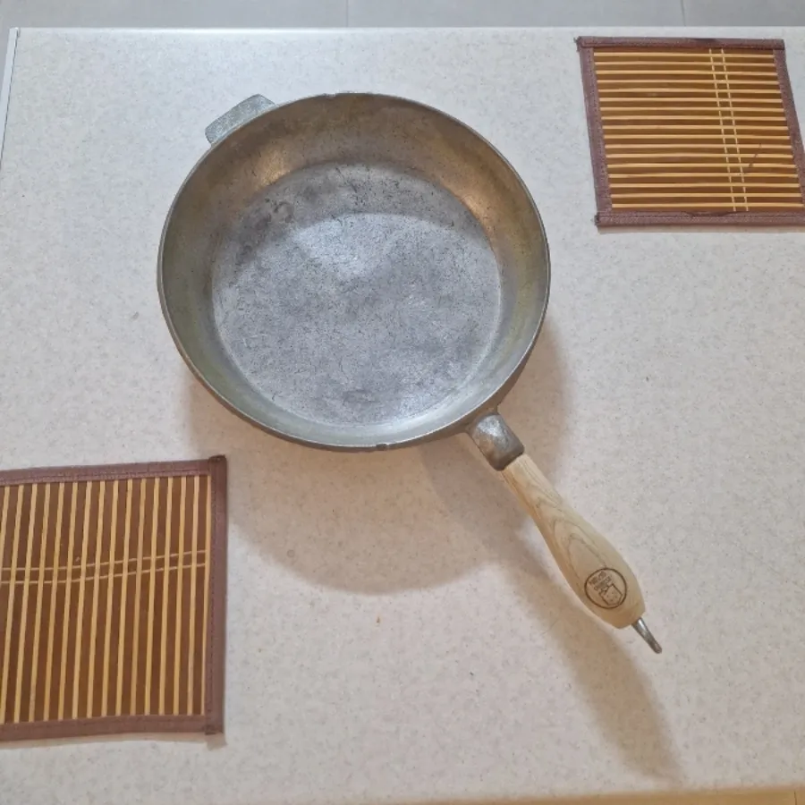 ماهیتابه روسی
