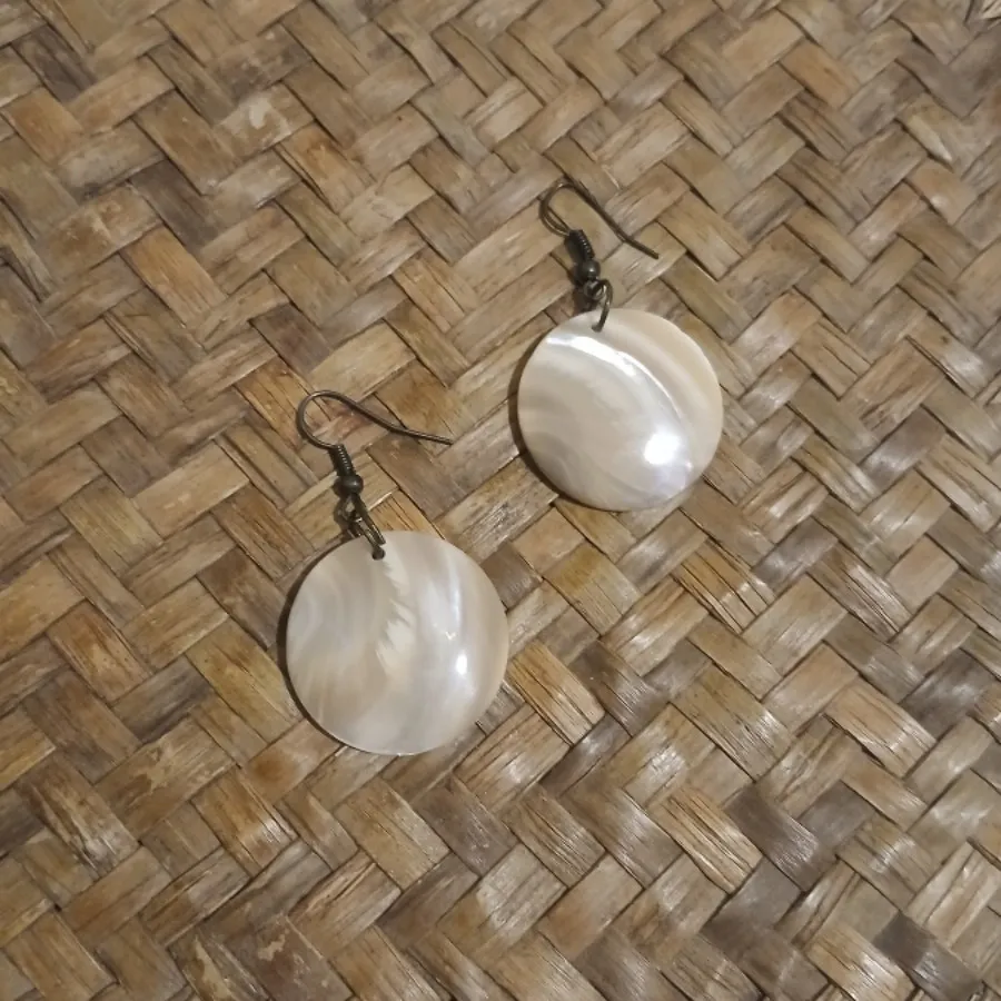 گوشواره صدف طبیعی